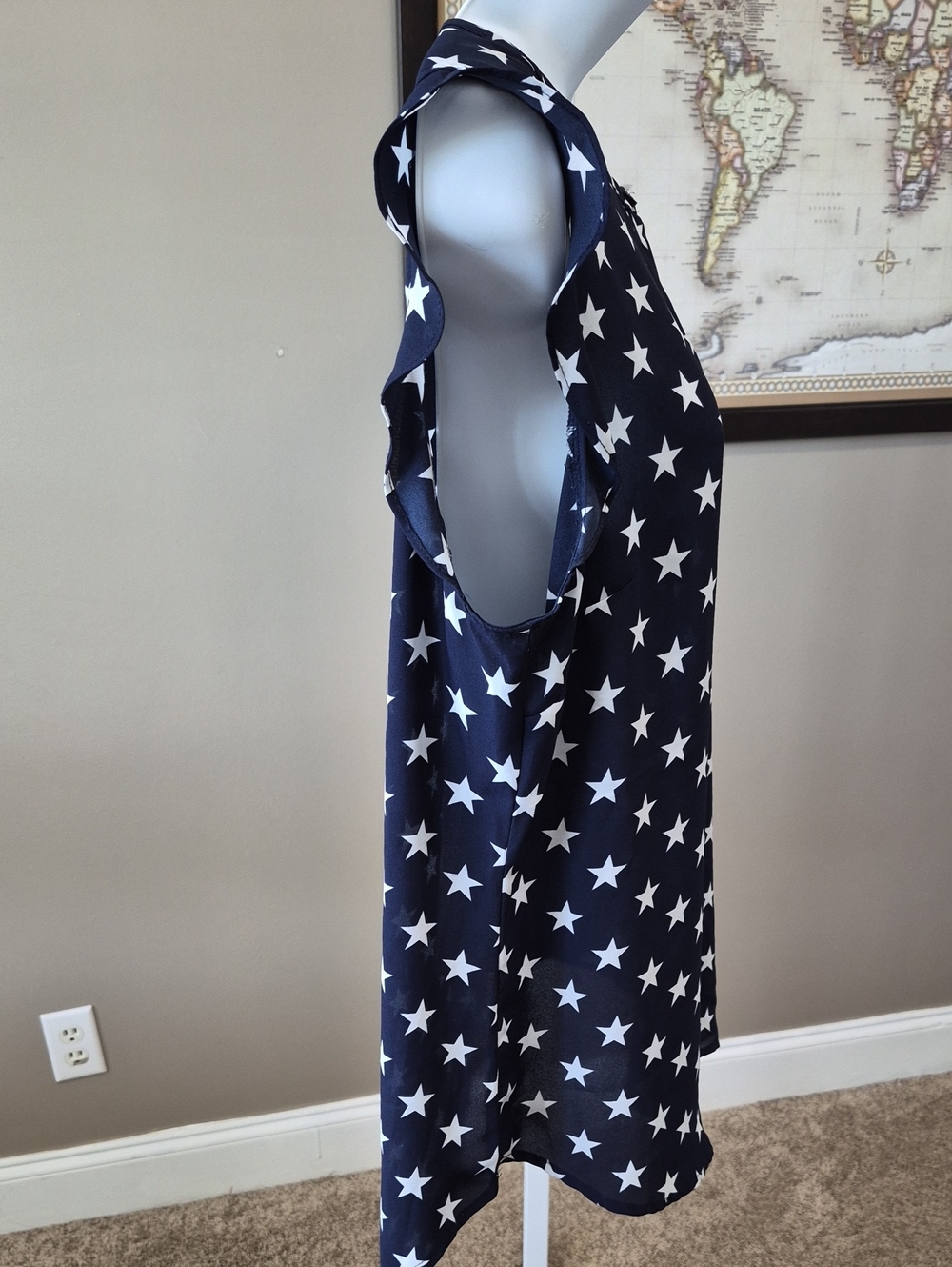 New York & Co. Sleeveless Navy Star Print Blouse Dize XL - Picture 2 of 5